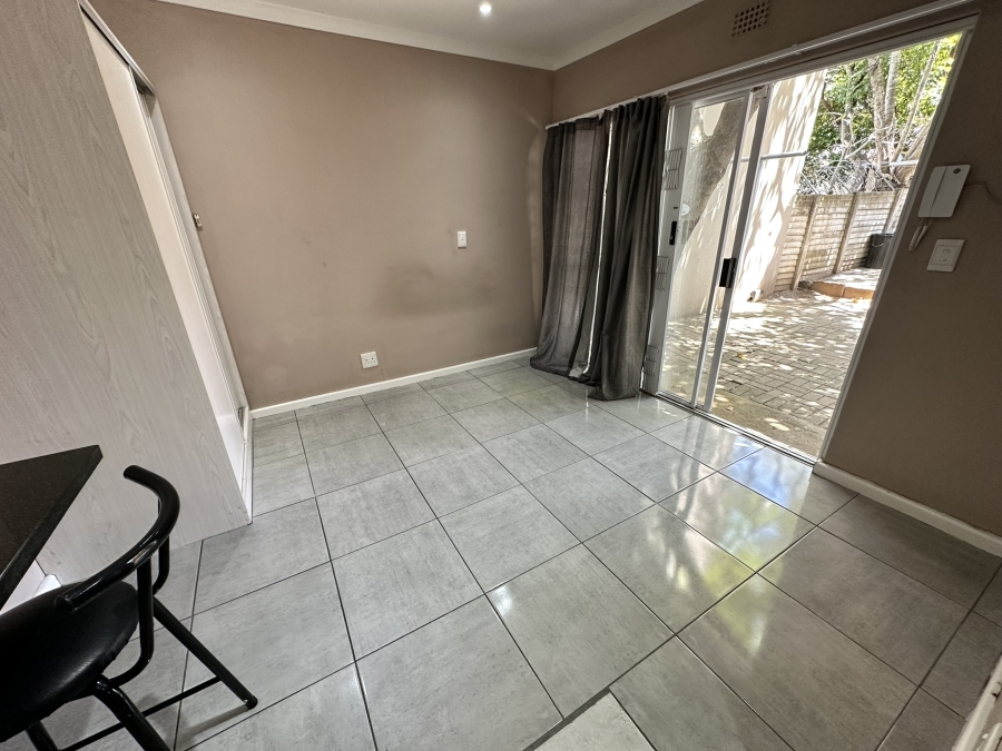 To Let 1 Bedroom Property for Rent in Southernwood Eastern Cape